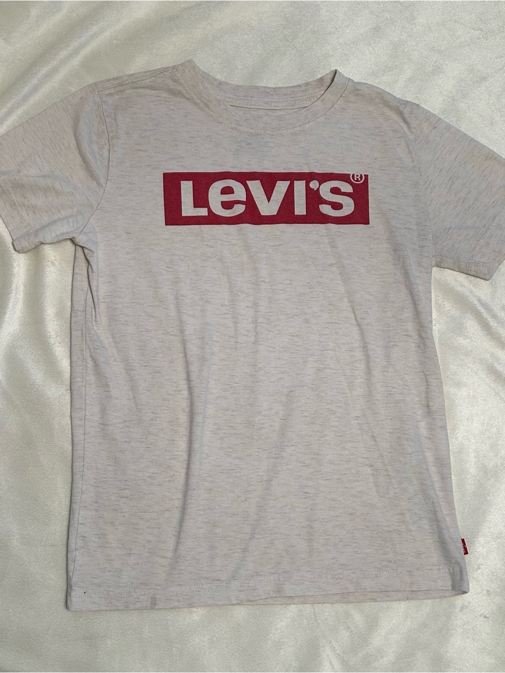 Levi's Kids Cream Tee with Red Logo